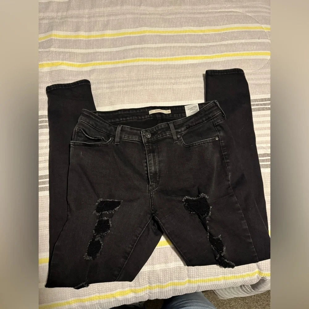 NWOT Levi’s 711 Skinny Women’s Black 32 Jeans - Picture 1 of 7